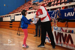lagator zimska perce liga devojcia dobija diplomu (Small)
