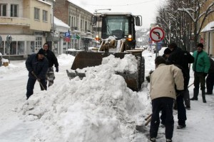 CISCENJE SNEGA U LOZNICI