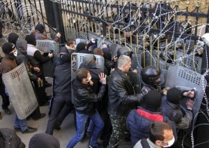 donjeck-opsada-zgrade-foto-reuters-1396800285-474629