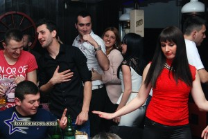 sad ili nikad kafana