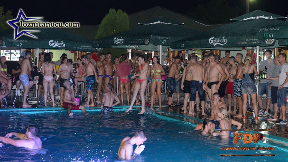 nocno kupanje foto loznica nocu