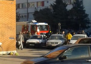 zapaljen-auto-vatrogasci-foto-miki