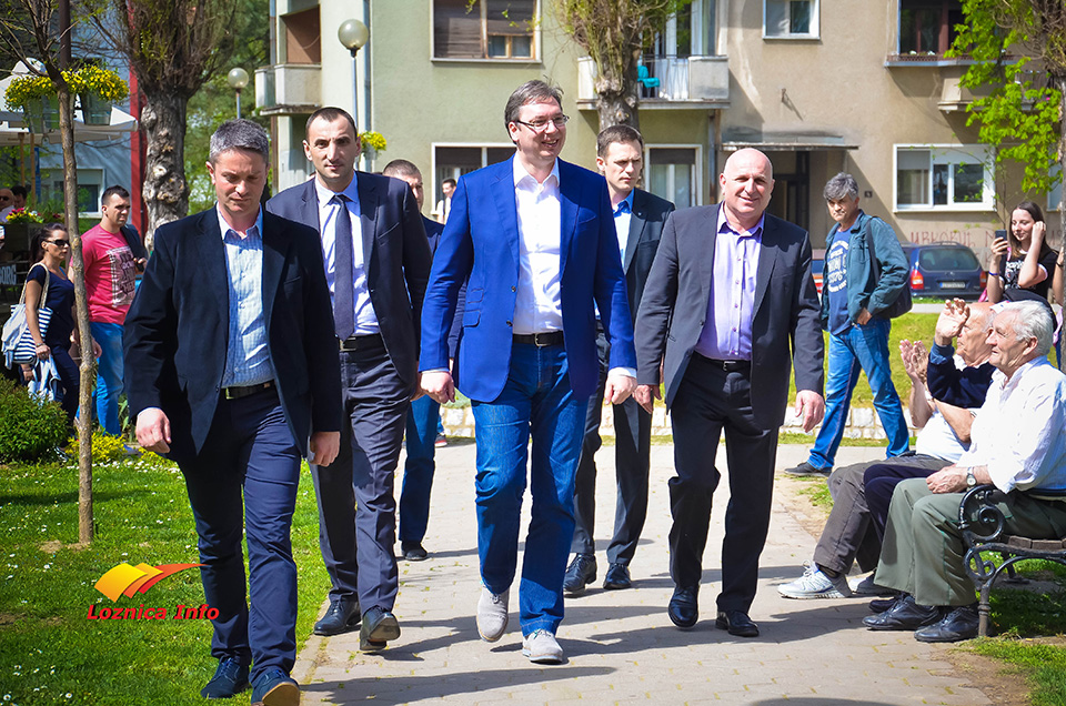 aleksandar-vucic-u-loznici-vidoje-petrovic