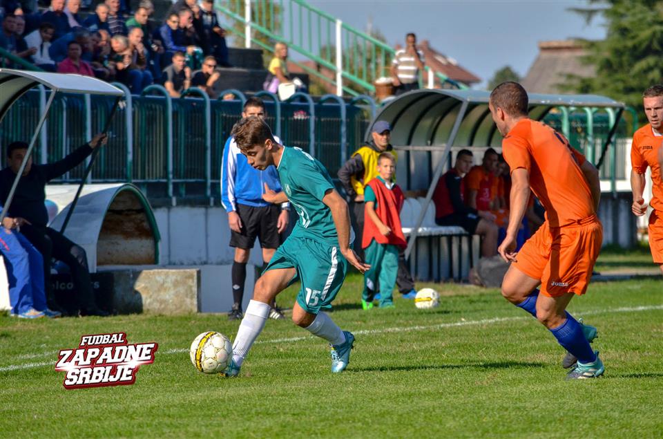 FK Loznica FK Jedinstvo Putevi (4)