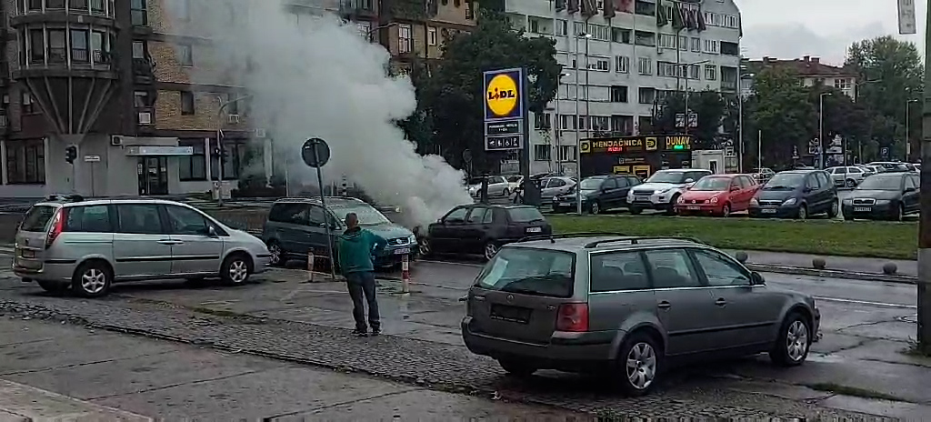 pozar gori auto