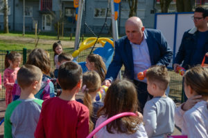 vidoje petrovic deca igraliste (2)