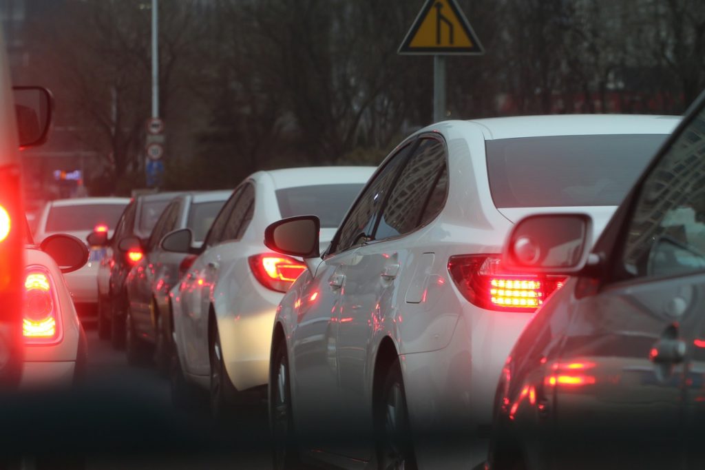 traffic-jam-g69a9b1232_1280