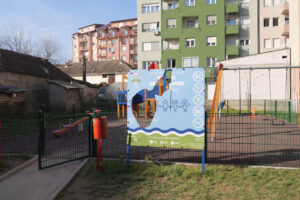 decije igraliste unisteno P1008153