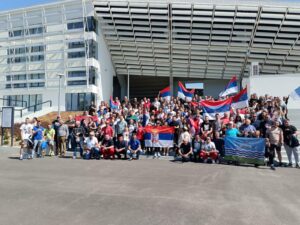 IMG-d8436961a33a7a7a5c4c5bccd17d4c11-V