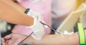 vadjenje-krvi-analiza-krvi-transfuzija-dobrovoljno-davanje-krvi