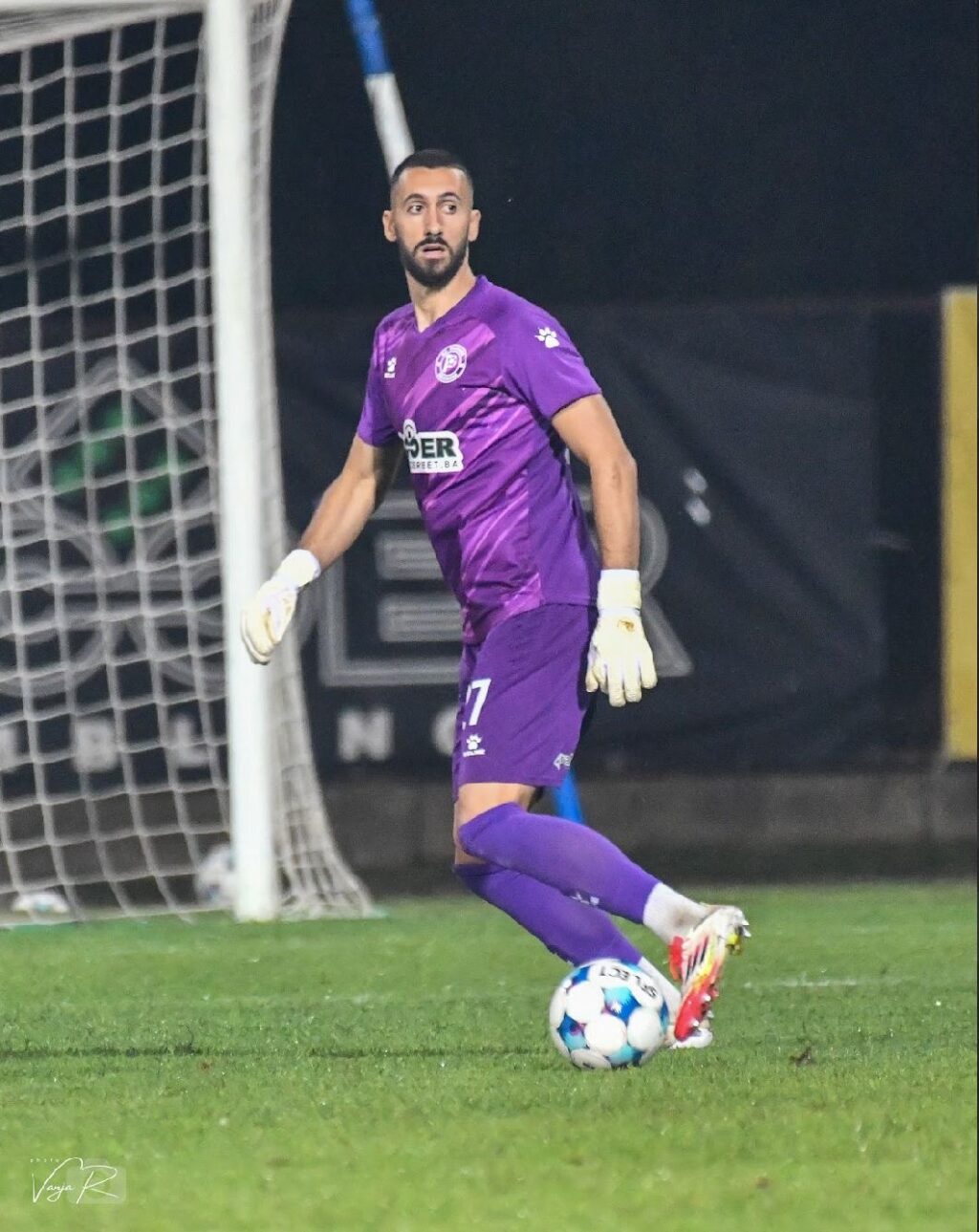 2701800c-f5b0-4a8b-9a3e-c15e153265ba