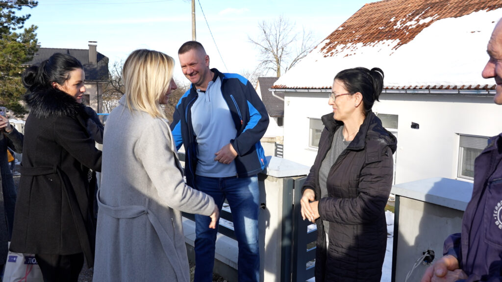 C5770.00_21_40_32.Still004