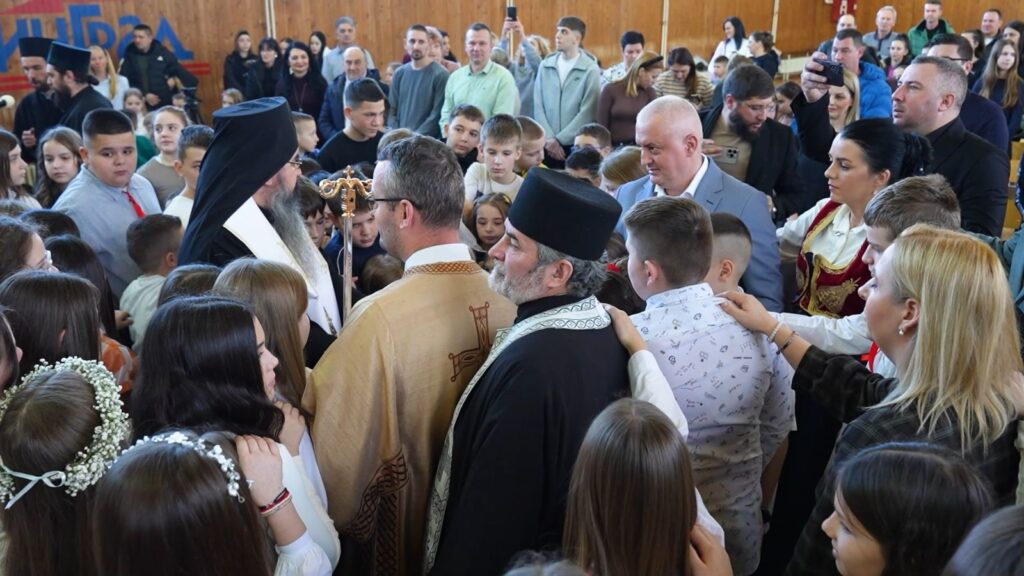 IMG-fb0bb5caa5fdf4ecefb4bf38f0608772-V